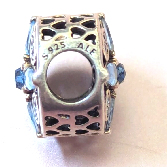 Pandora Patterns of Frost Charm - Picture 5 of 8